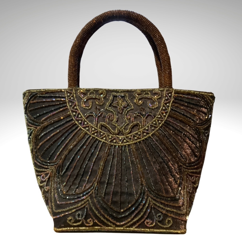 Beaded purse with an Art Nouveau and Starburst Style Pattern